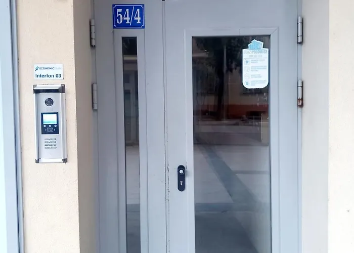 Center * פודגוריצה